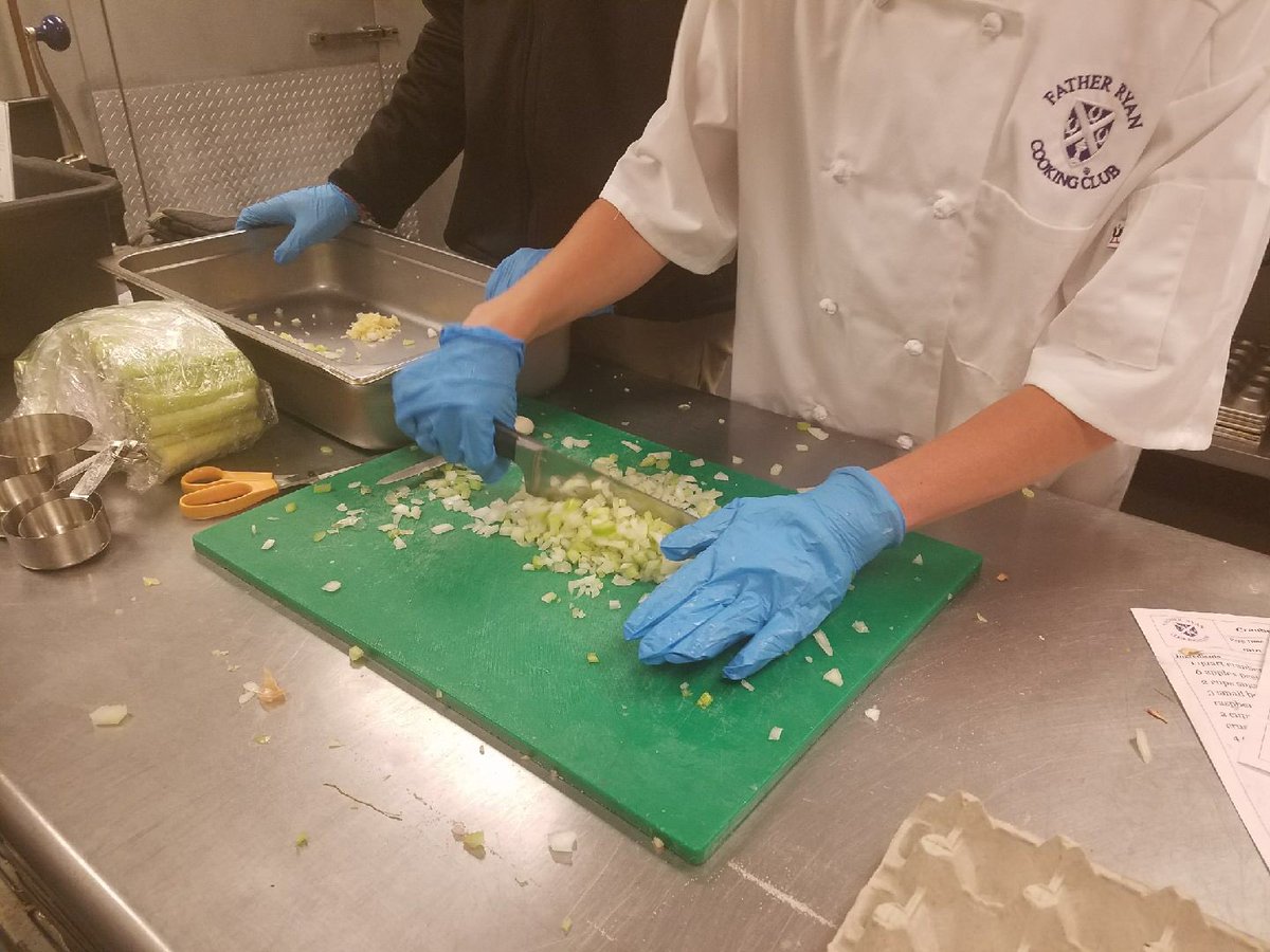 PedestalFoods's tweet photo. The @fatherryan Cooking Club learned how to cook Thanksgiving food. It was delicious! π½ππ¦
#cookingclub #jrchefs #pedestalfoodsrockstars https://t.co/YBjw1UdBuT