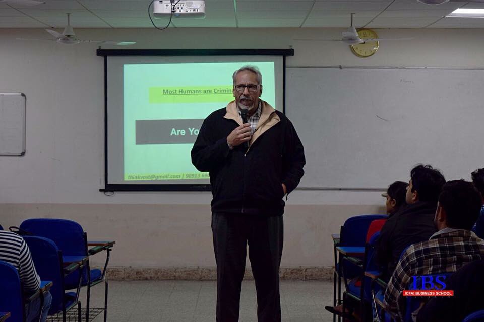 gurgaonibs's tweet photo. "You are the PRODUCT as well as the SALESPERSON in an interview"
IBS Gurgaon invited Mr. Sandeep Mann to guide the young future managers for their careers and give them few tips about how to crack an interview.
#guestlecture
#futuremanagers
#tipsforinterview
@IBSIndia1 https://t.co/MQMS4HCw02