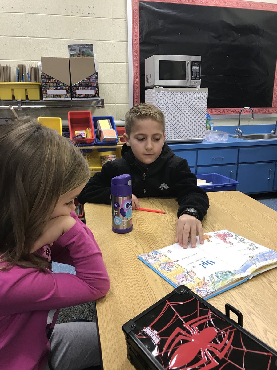 matt_combs10's tweet photo. @Jes4th has worked all week developing activities for their @fabfirsts1 book buddies. There were some amazing conversations happening today! #thewashingtonway #evenbetter #anewsenseofurgency https://t.co/3cp3sSIQUk