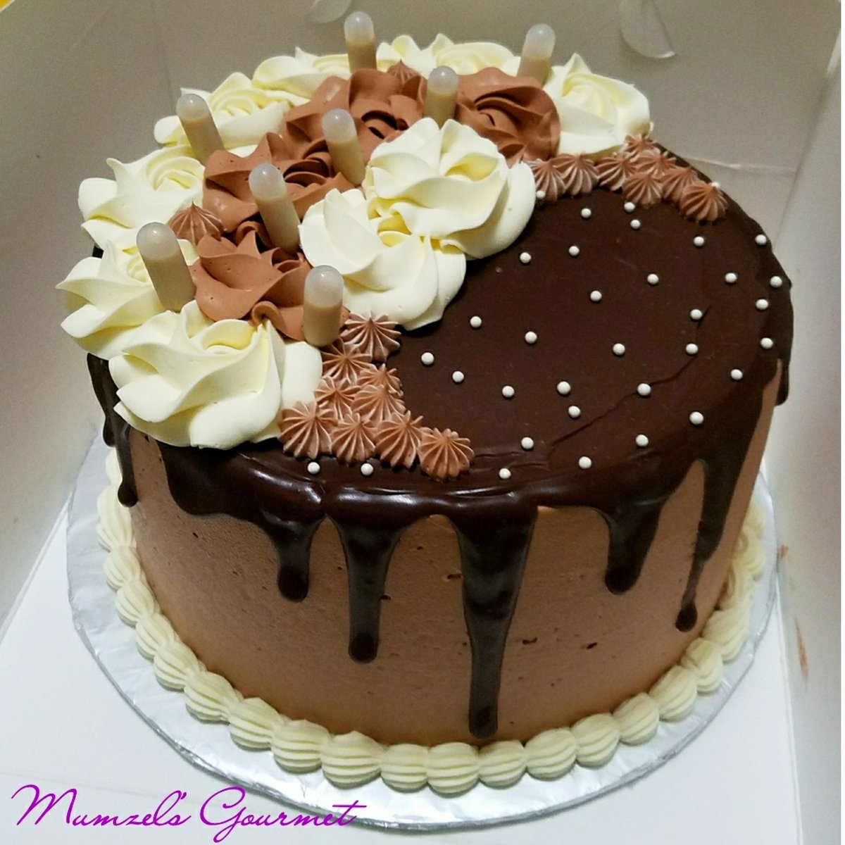 Mumzels's tweet photo. Who wouldn't want a yummy cake for their birthday? ππ It's her day today so she ordered one of our Baileys Rum Cream Cake to celebrate and we're here for it!#BaileysRumCreamCake. #BaileysButtercream. #BaileysChocolateButtercream. #BaileysChocolateSauce. https://t.co/n1OQ5F7bBl