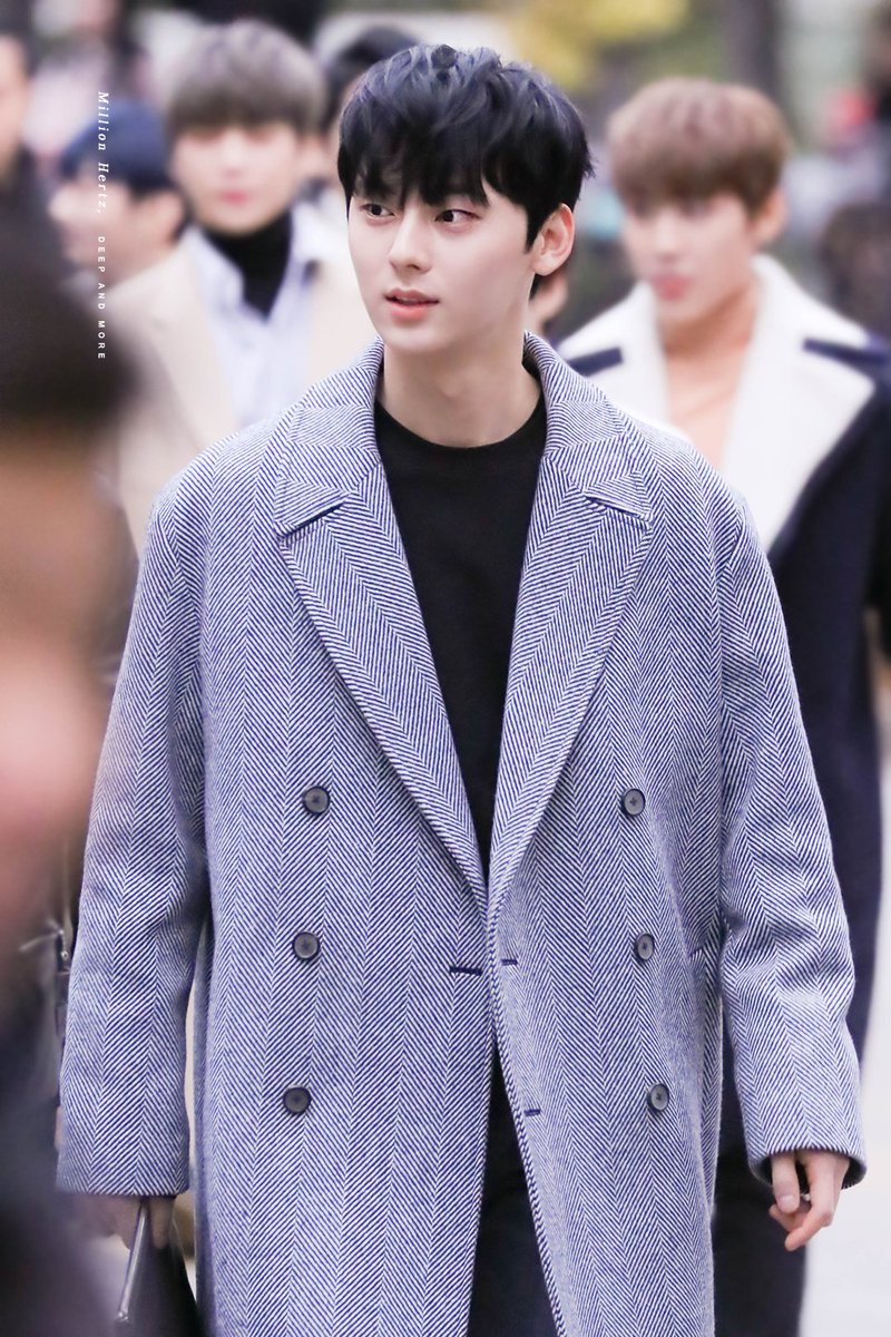 171117 Fall in Love🍁

#황민현 #민현 #워너원 #뮤직뱅크 #wannaone