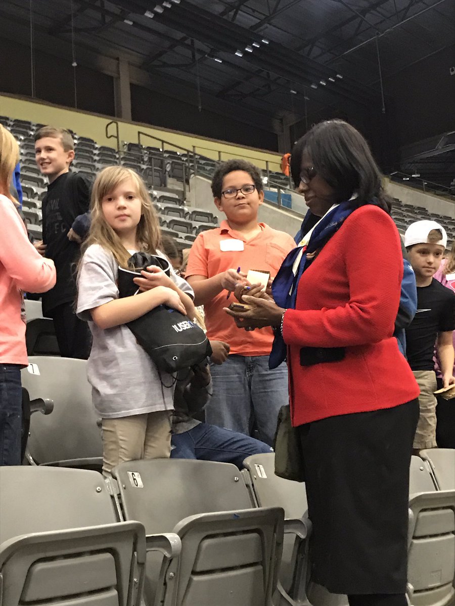 Awesome readers from <a href="/OneTeamFCS/">Franklin County Schools</a> <a href="/CLE_COUGARS1/">Collins Lane Elem.</a> <a href="/BPETigers/">BridgeportElementary</a> <a href="/PeaksMillProud/">Cassie House</a> <a href="/HEShornets/">Hearn Elementary</a> <a href="/ElkhornTweets/">Elkhorn Elementary</a> met the Lt. Governor at the  <a href="/KyBookFair/">Kentucky Book Fair</a> today! #ltgovhampton  #OneteamFCS