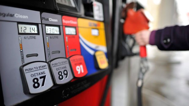 CTVNews's tweet photo. No relief at the pumps for Canadian drivers, as refiners pocket benefit of low oil prices https://t.co/5KiKI5TP7I https://t.co/Pd9qQRALkd