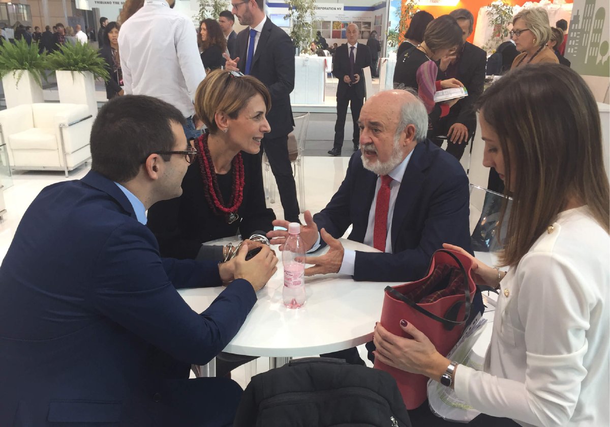 StudioGiano's tweet photo. A @Ecomondo per una nuova narrazione dell'economia circolare. Leggi di più https://t.co/FgmHj8Cn9k https://t.co/DGict1Qopp