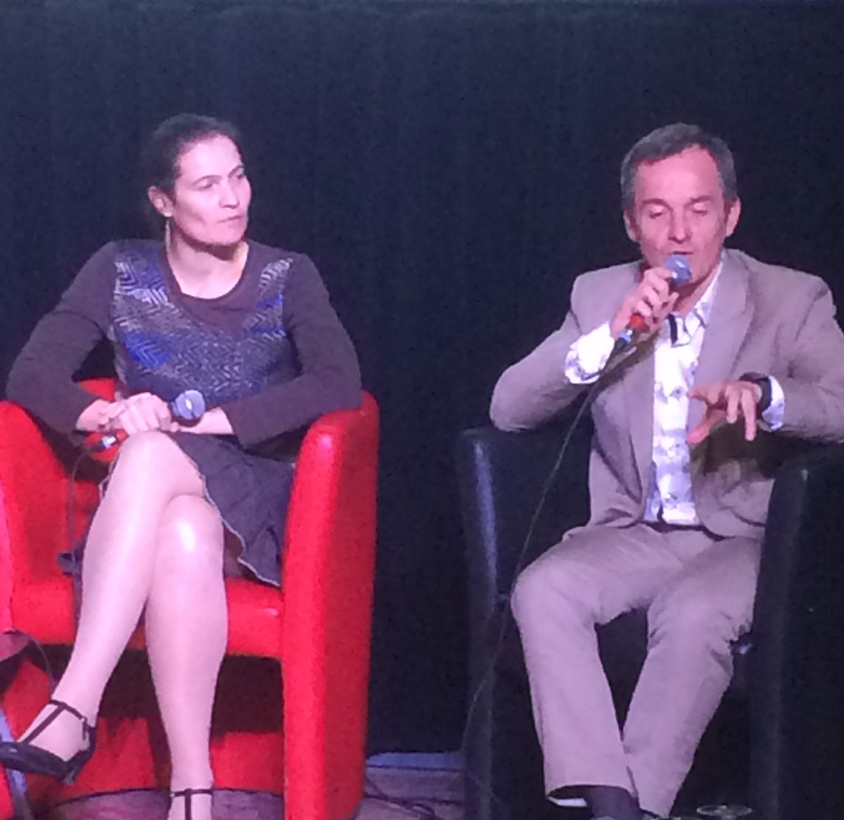 [En direct #DWW17] @lmercat : l'#innovation #mobilité face aux lobbys pétrolier et automobile /by @jacpary de #Expert #Innovation, @DigiworldWeek /at La Gazette Café