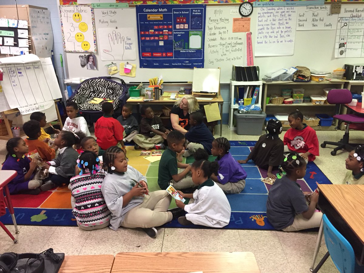 Network4News's tweet photo. 1st grade room at #Wright #n4n https://t.co/WBFDEH0V3o