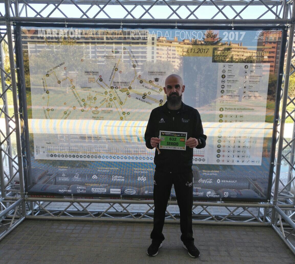 ElMelocotonRock's tweet photo. Mañanita por la feria del @maratonvalencia . Recogiendo el dorsal y disfrutando de la compañía de los compañeros del club en el stand de #GAESRunningTeam  👍☺😉. https://t.co/uWeDeU0D45