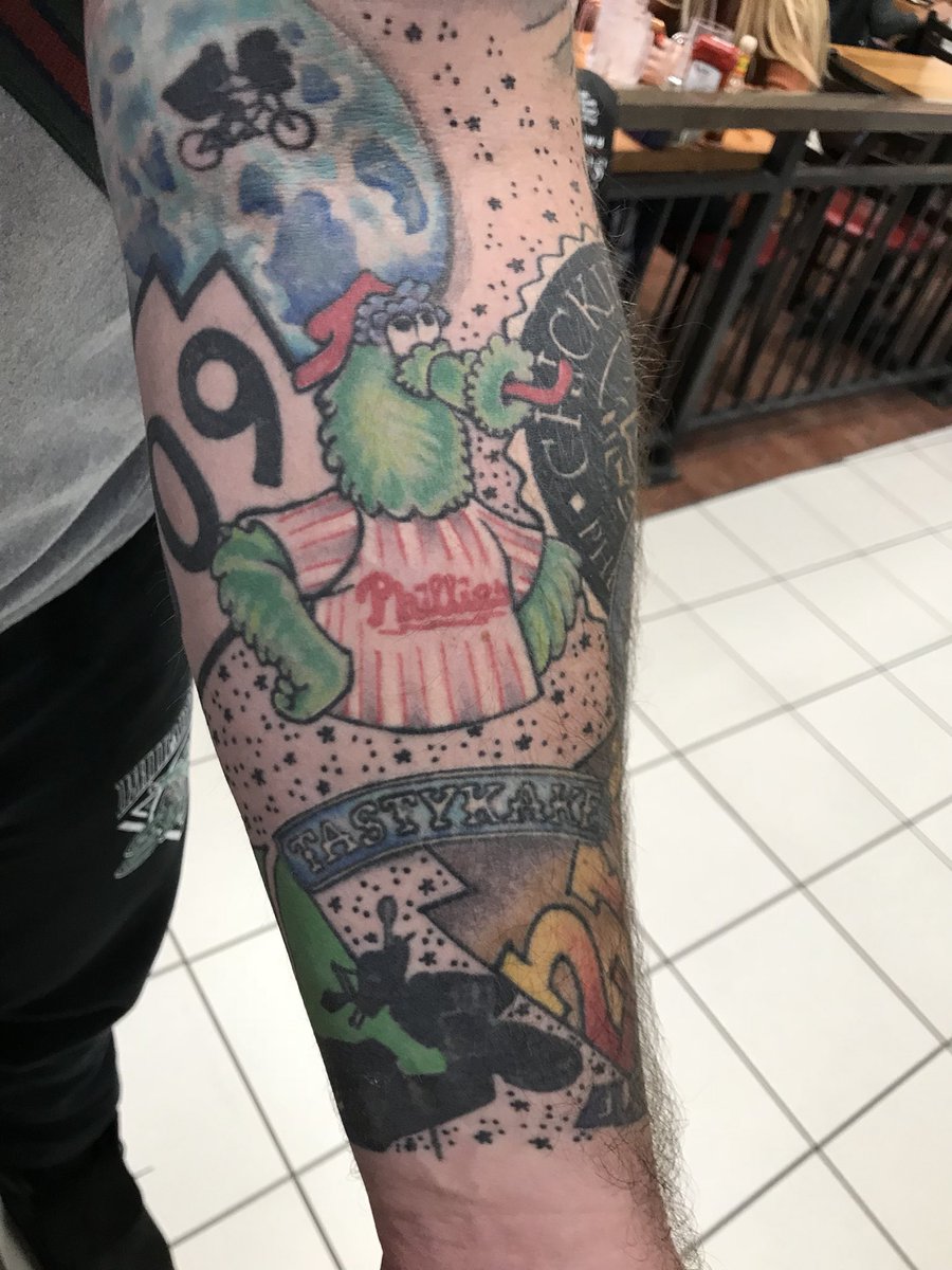 Emperoroffun's tweet photo. OMG! Met Evan on the plane to St. Louis this am. He was s heading to Dallas for the game. Look at his tattoo! Much love for the Phanatic. #acceleratelive #thepoweroffun https://t.co/IUkzlrmIYM