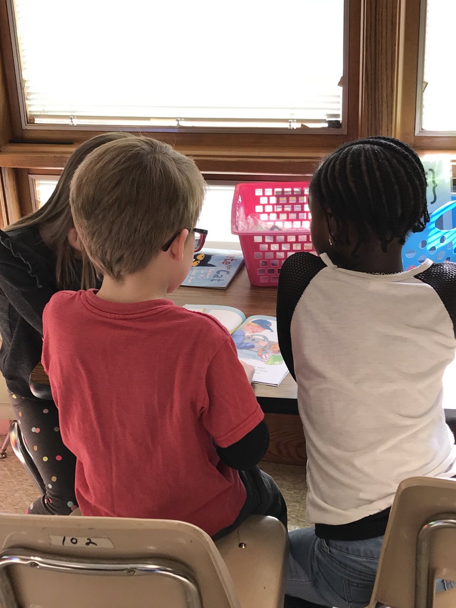 JenniferJacks86's tweet photo. Reading to a partner during Daily 5 this morning. #happyfriday #WESrocks @DrTcbethea https://t.co/0nM5N8yJnv