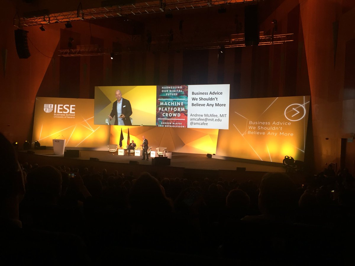 manuromem's tweet photo. Aprendiendo en #IESEGAR con @amcafee y @jdiazgimenez @iesealumni https://t.co/VW7mvsL6mo