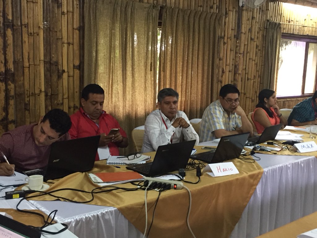 FEDAPAL's tweet image. Quinto día del curso internacional #AuditorLider #RSPO inicia con trabajo participativo de estudiantes @FEDAPAL @aexpalmaec @RSPOtweets @proforest @AgriculturaEc @BellaSosa14