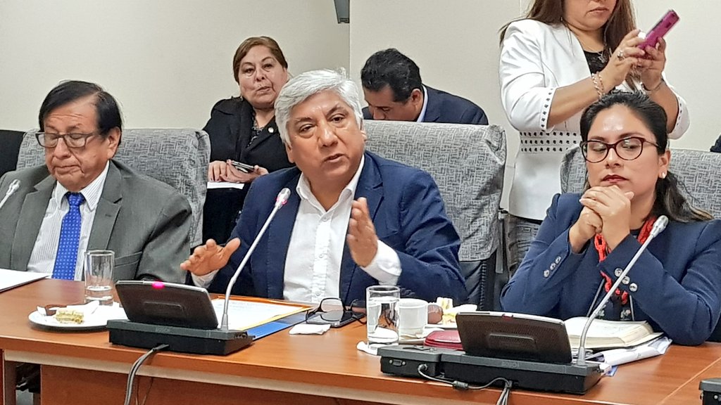 REMURPE_'s tweet photo. "Hay ministerios en el que tú puedes obtener presupuesto siempre y cuando te comprometas con su proveedor. Es decir, corrupción".
Jaime Rojas @REMURPE_
#AvancesYRetrocesosDelPresupuestoPúblico2018 #DescentralizaciónYa! https://t.co/fMMY2cXHt8 https://t.co/GUyFDyi8zs