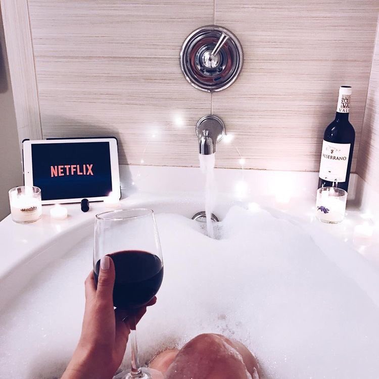 Maydappli's tweet photo. Movie night tonight... @netflix at the rescue #LifeSaver #MovieNight #WeGotYou #MaydayChoice https://t.co/ZxbgUMdP7i