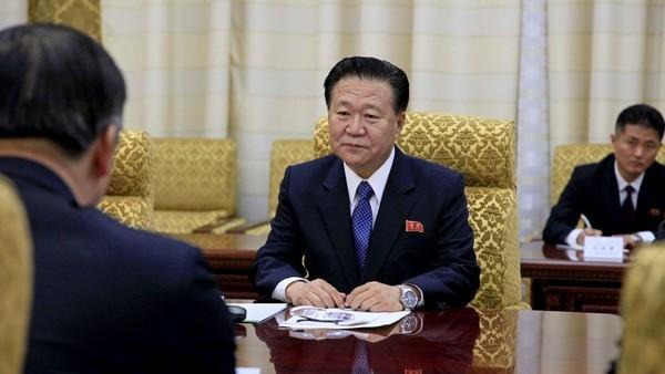 clarincom's tweet photo. Corea del Norte recibe a un enviado especial de China y aclara que la "cuestión nuclear no es negociable" https://t.co/J2wOtxsVdJ https://t.co/GUt50nWe0X