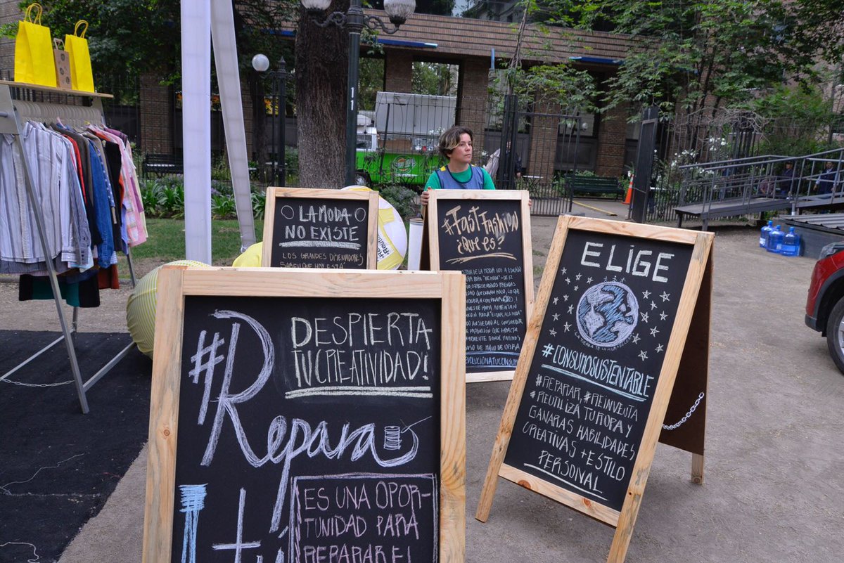 Muni_provi's tweet photo. 👗♻️👕#RECICLATUROPA: HOY ÚLTIMO DÍA. Te esperamos de 13:00 a 19:00 horas en el Jardín de las Artes de @CulturaProvi, para que seas parte de la campaña por la Prevención de Residuos Textiles. ¡Lleva tu ropa! #Repara #Reinventa #Recicla https://t.co/gsstR8ekk9