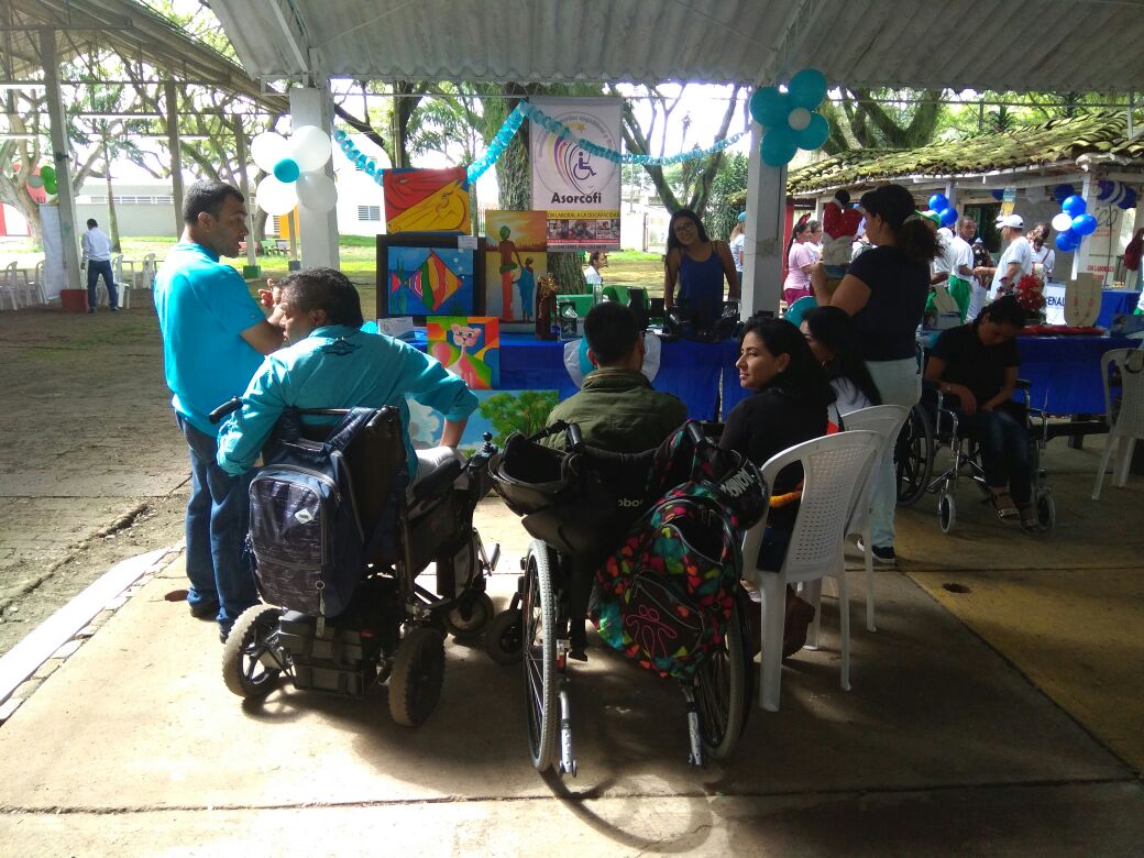 DORISPIZARROM1's tweet photo. #17Nov2017 Dra Doris Pizarro M #SecDesarrSocialYPartic de la @GobValle #FeriaSinLimites #TuluaValle #ProgramaDeDiscapacidad
"Emprendedores https://t.co/MqnmLzl19Q