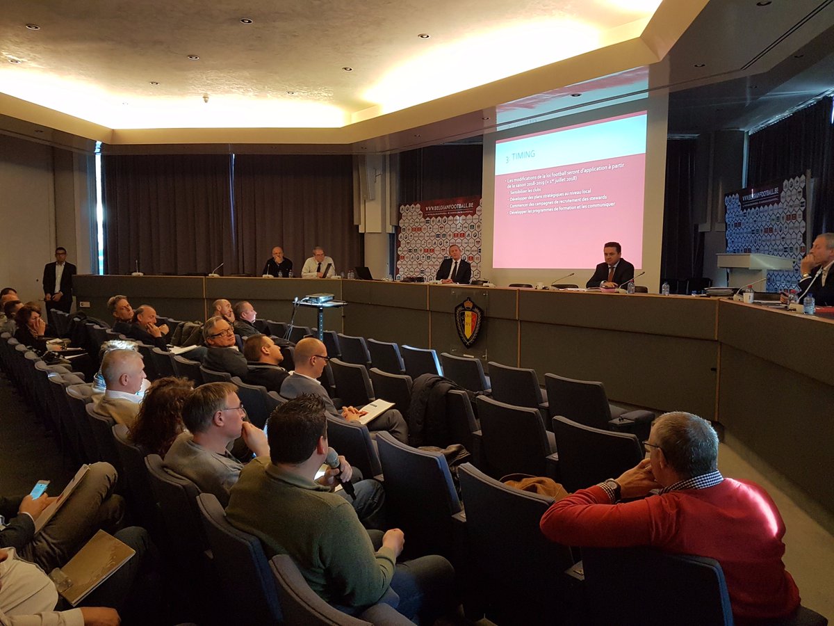 koendebrabander's tweet photo. Réunion passionnante concernant la mise à jour de la Loi Football en présence e.a. de @VermeulenBrecht (parlementaire) et Pierre François (CEO @ProLeagueBE) ! https://t.co/DDh39fH6ny