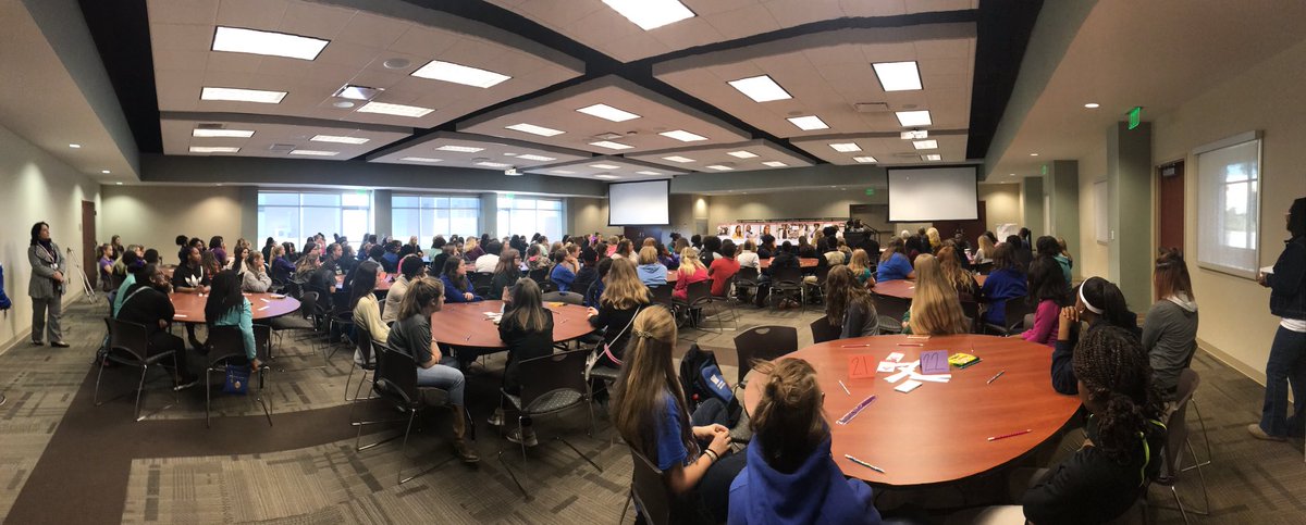 stephbroox's tweet photo. @Winterboro_High @TCBOE_FHS @Cburgmiddle 7th & 8th gr Ss learn how to #breakthebarrier @CentralAlabama1 #GirlsInSTEM #steamgirlswag https://t.co/escUJIebn4
