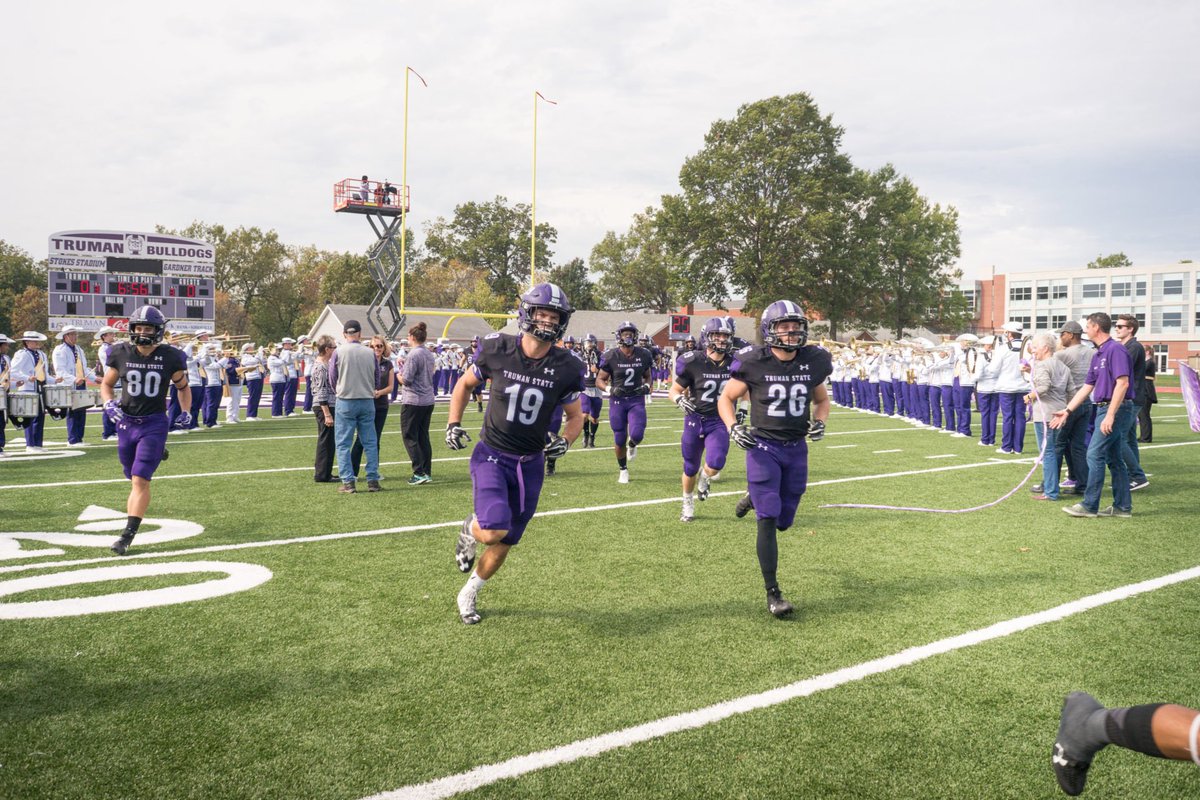 Truman_FB's tweet photo. To those who gave, we thank you very much for your contributions to Truman Football. The future looks brighter because of your generosity! #TruDogs #1867Campaign https://t.co/XXebkiasSq