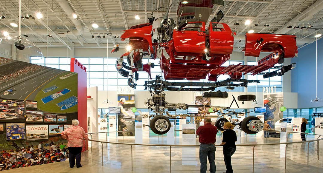 ConnectSI's tweet photo. In addition to learning new skills, CSI participants will get to explore what makes SW Indiana special. Sessions include visits to Toyota, Angel Mounds, Lyles Station, Tell City Pretzels, Historic New Harmony &amp; more. Applications due tonight: https://t.co/mqf1etb37N https://t.co/XkAny90owh