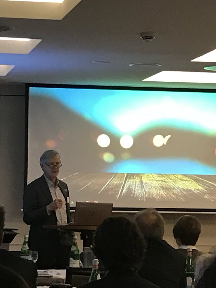 Abschlussworte von <a href="/BueroHZ/">Heinz Züllighoven</a> und @ggatwpsde. Danke für eine tolle #sawconf 2017!