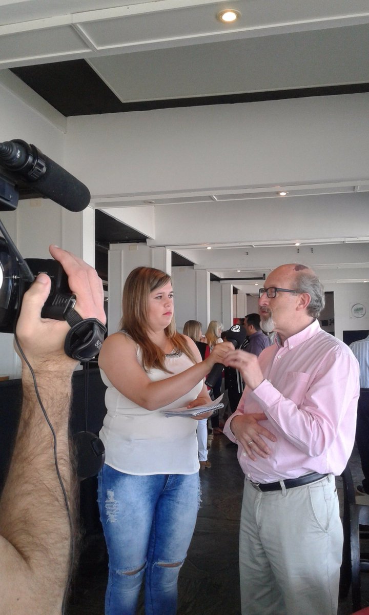 aracelimaktub's tweet photo. Trabajando en Punta del Este con @UTU_Uruguay  @utuescs #BuenViernes https://t.co/sYRBXjg9p0