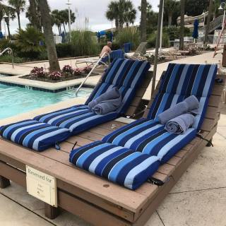 MarriottMyrtle's tweet photo. Lounging by the pool is our favorite way to unwind and recharge for the weekend. 📸 nettles8946 https://t.co/x97l4eumCe