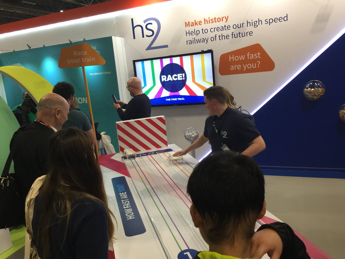 BrayLeinoEvents's tweet photo. Day 2 at the #SkillsShow2017 and its still very busy on the @HS2ltd stand! Great to see so many people engaging with the interactive content! #HS2futureyou https://t.co/4NBt4lJC4W