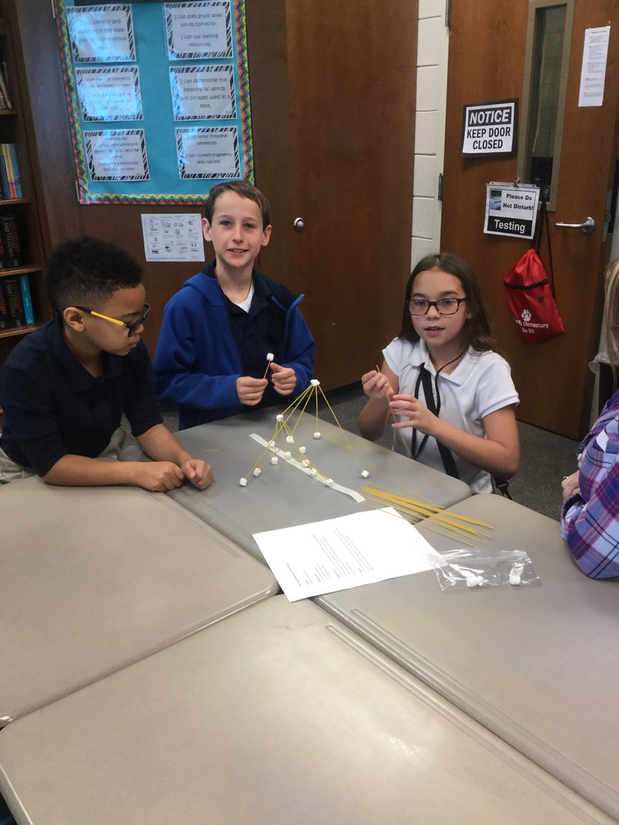 hmulligan405's tweet photo. Marshmallow Challenge 2017 https://t.co/F04XVHoQDC