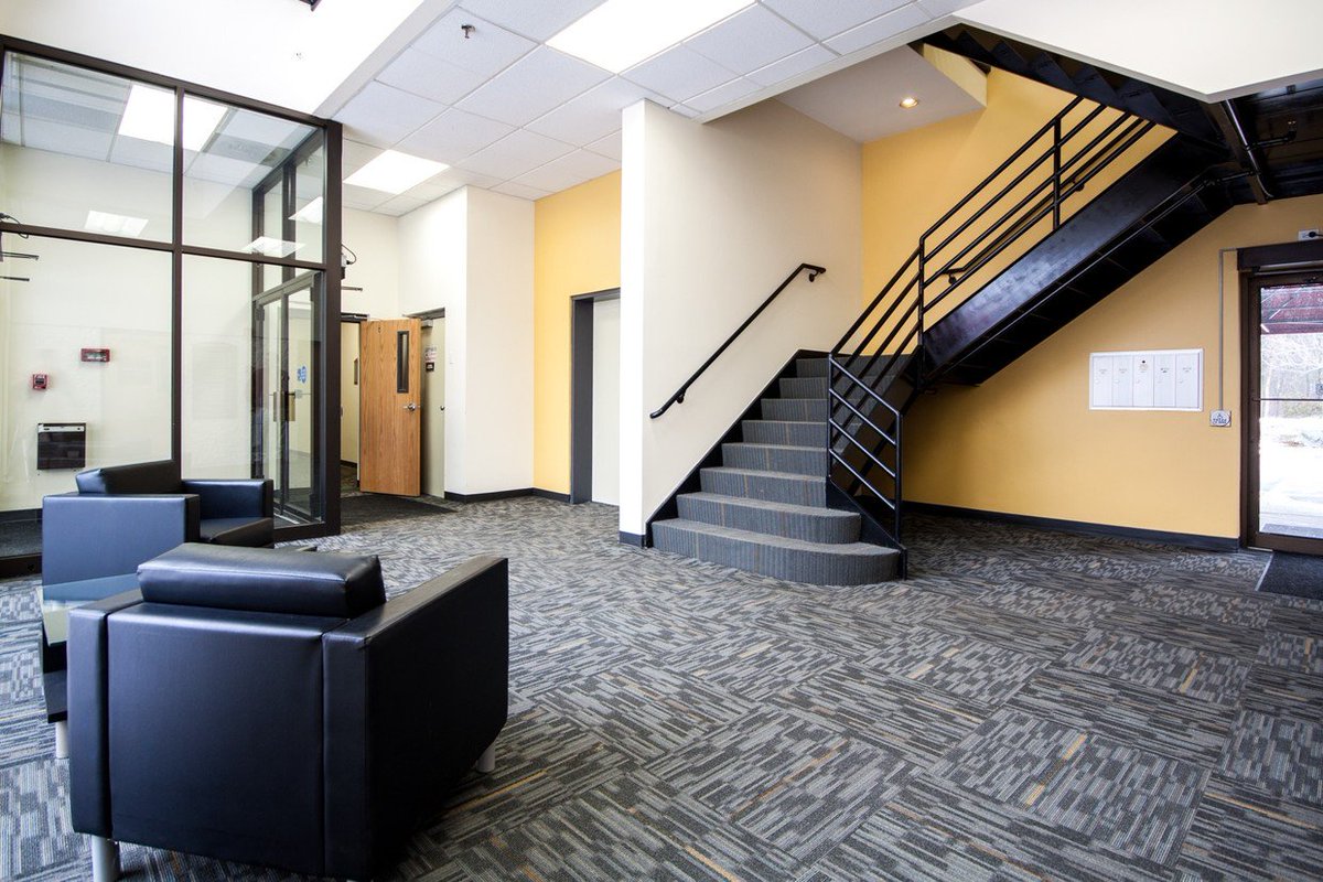 NAI_PCG_BOSTON's tweet photo. #Medical #Office &amp; #DentistSuites Available #ForLease at #EmersonPlace in #Bedford #MA. For more information on this property visit https://t.co/tvXWm5qB7i or contact @MarilynCRE495 @mattquinlan50 or @Alex_Berger2 #CRE #SVN #SVNPCG https://t.co/V3LpFD13i9