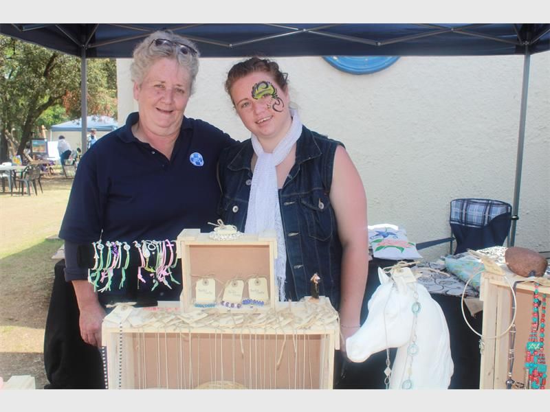 benonicitytimes's tweet photo. Have fun at the Benoni SPCA Santa-Paws Market | Benoni City Times https://t.co/7zvJmlVYrD

#BenoniEvents #BenoniPeople #Benoni https://t.co/YEIlGAcA9i