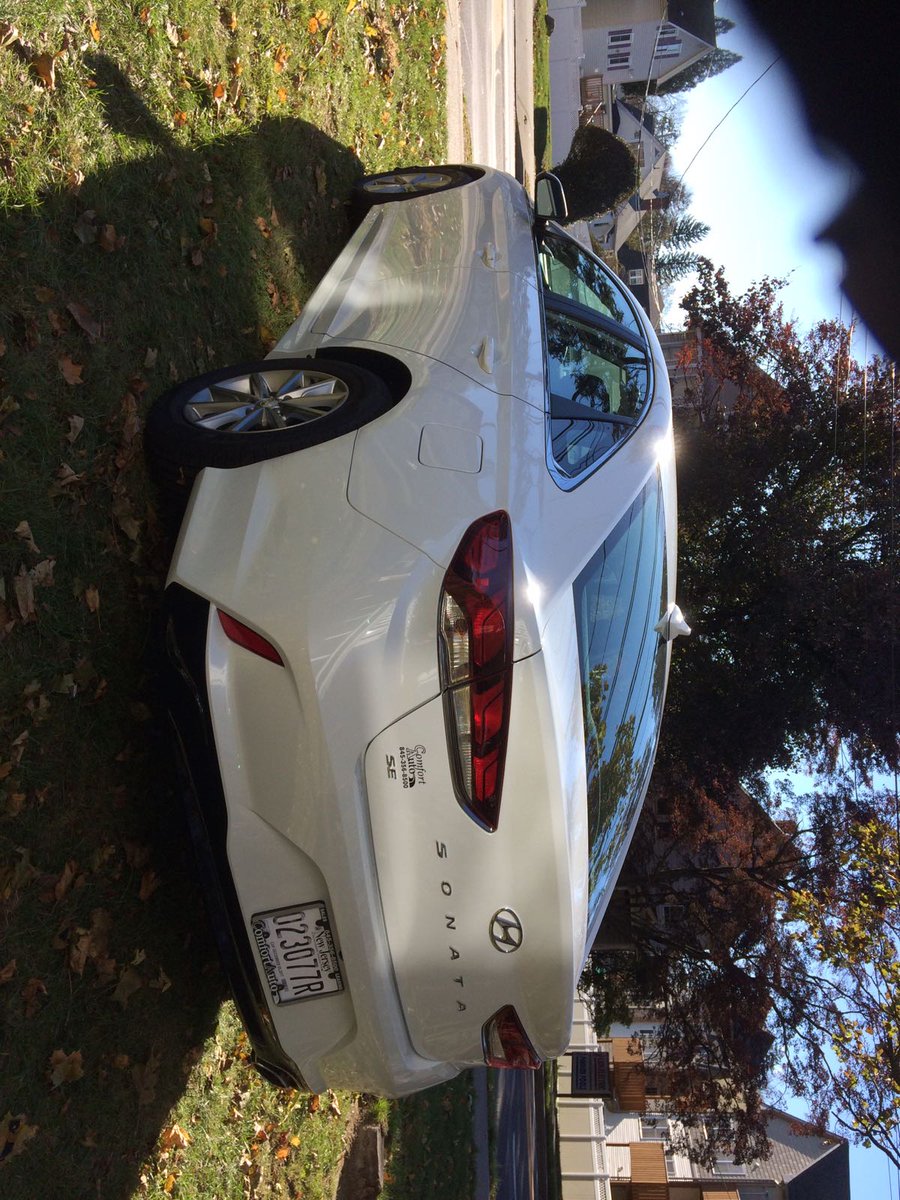 GoComfortAuto's tweet image. Grab Them! Only $179 plus tax ,All new redesigned 2018 Hyundai Sonata full size car come get'em white pearl