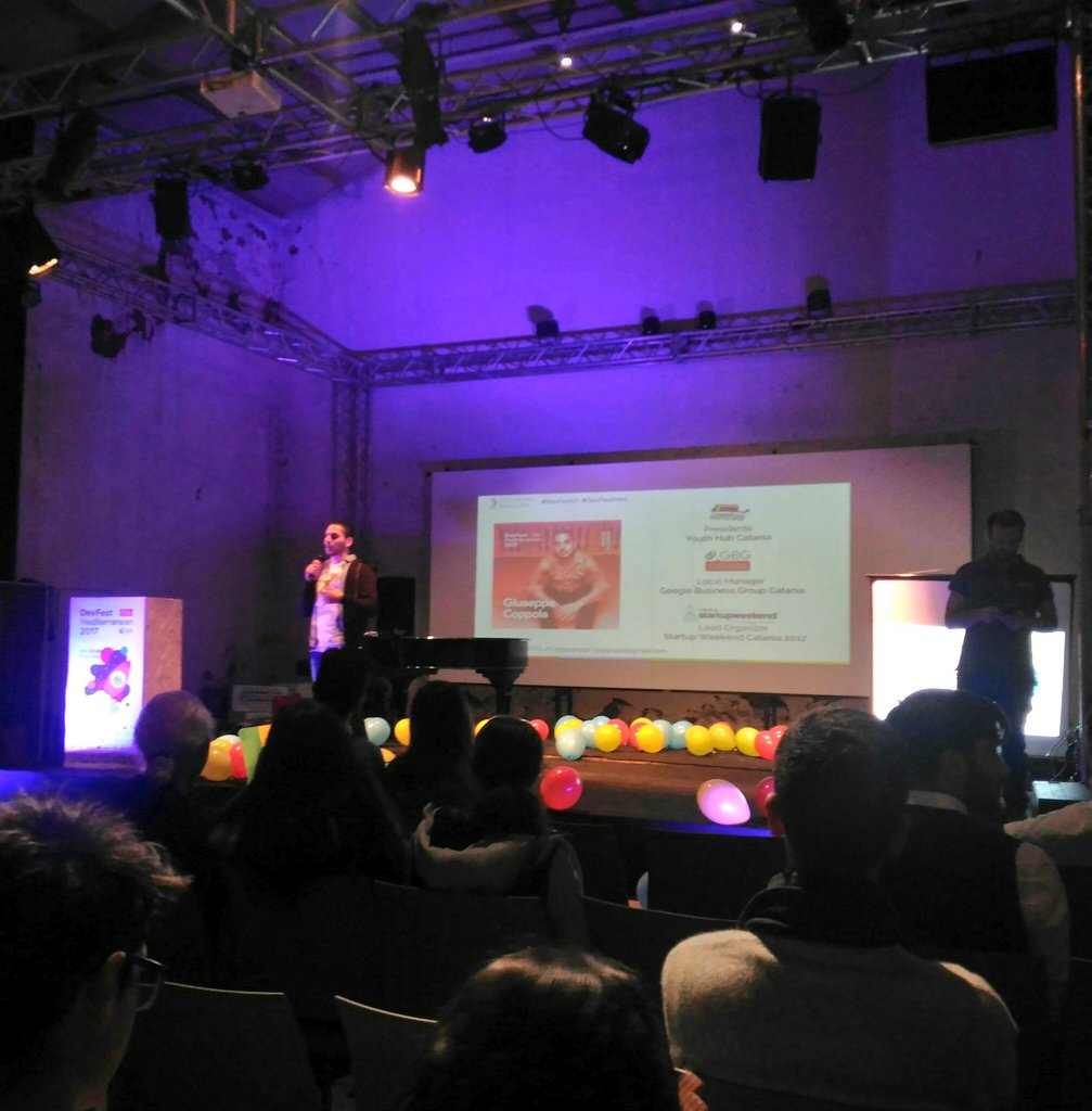 .<a href="/gsppcppl/">Giuseppe Coppola</a> alla #DevFest17 presenta <a href="/youthub/">youthub</a> <a href="/gbgcatania/">GBG Catania</a> e <a href="/swcatania/">Startup Catania</a>.
Ci vediamo domenica per lo speech su #GrowthEngine  e poco dopo per il workshop su #FunnelDeiPirati!