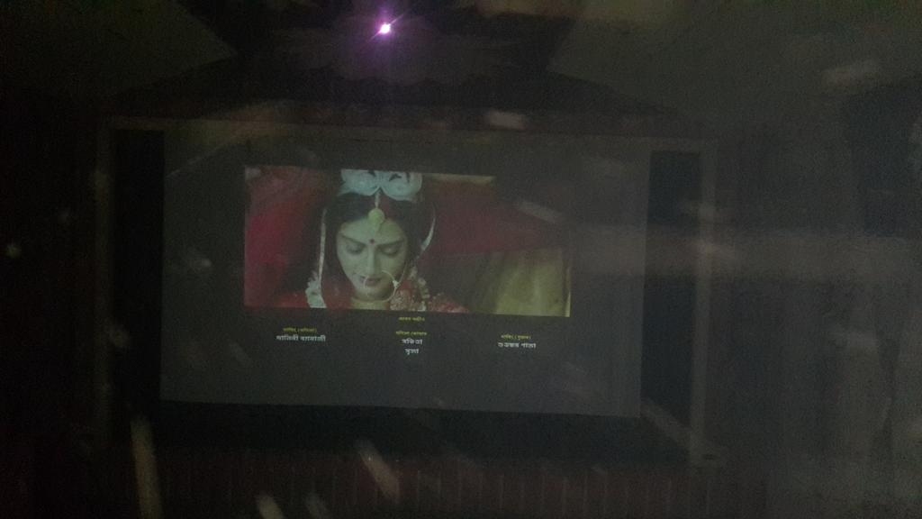 SrkianAnik's tweet photo. Watched #BDMK tonight in Bd. Just love this movie. Hope to see them together in more film. ❤ this jodi. @AnkushLoveUAll had done a Gr8 job @nusratchirps gorgeous as usual @iamrajchoco good direction @SVFsocial want more Ankush's film in Bangladesh. https://t.co/LNlUYFumS0