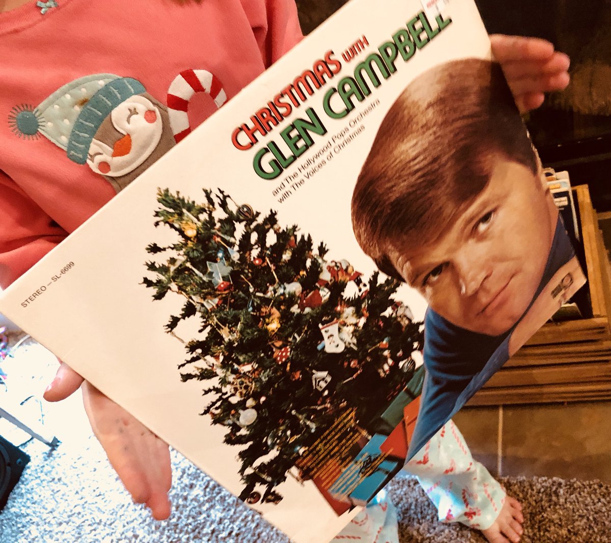 Chad_Fagerland's tweet photo. “Hey Dad, doesn’t this look like a guy from Star Trak?” Hahahaha #EpicComparison https://t.co/CokXfwe3rS