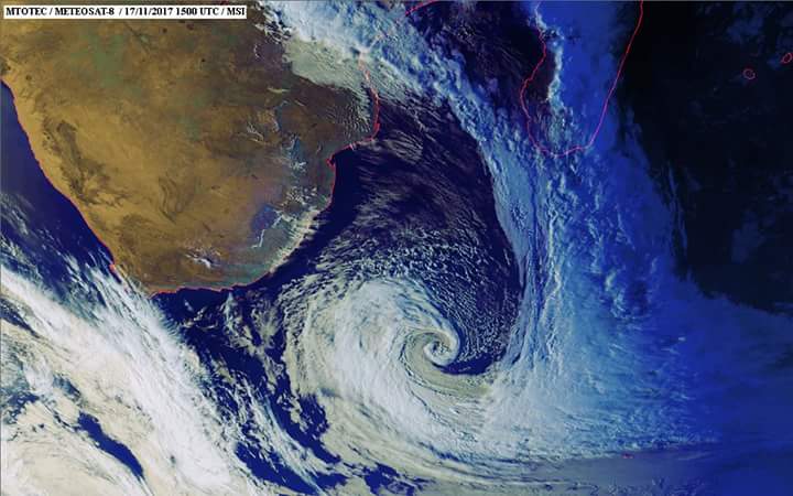 Cycloneoi's tweet photo. #imagedujour : Magnifique dépression extra-tropicale au sud de #Madagascar (mtotec) https://t.co/jLQuPzZU9w