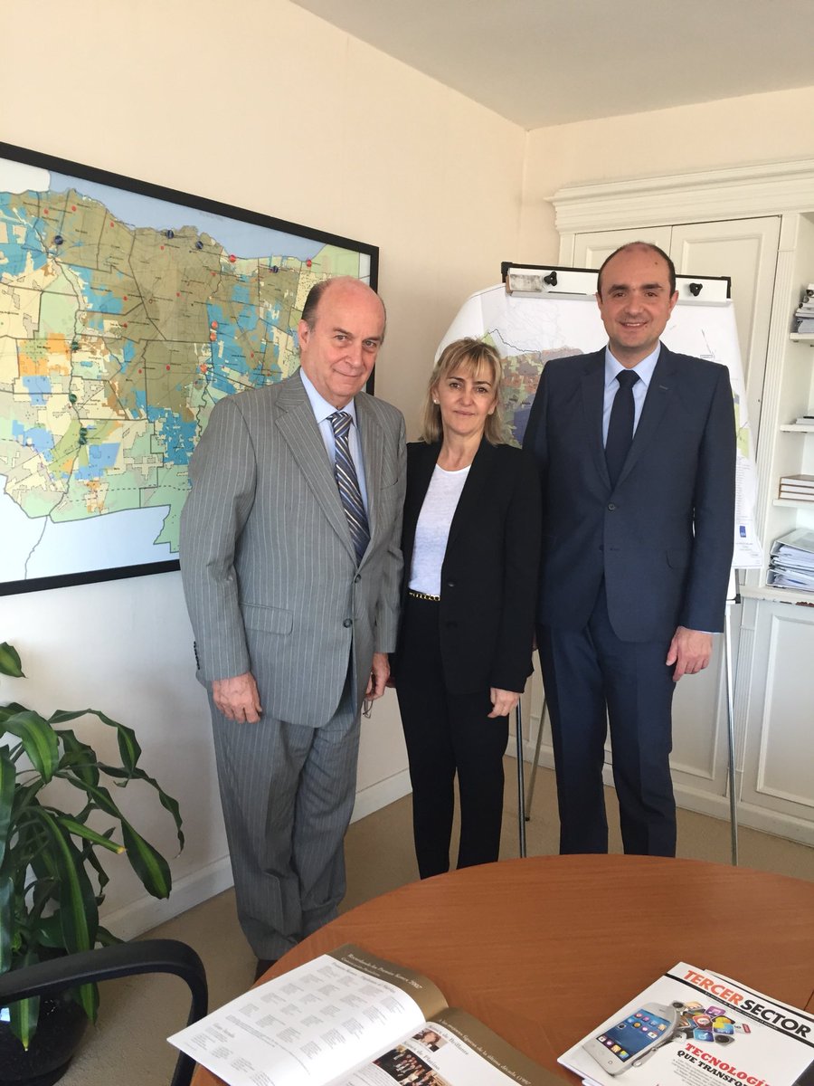 JDBerthault's tweet photo. Rencontre avec José Luis Inglese et Alejandra Alberdi Président et VPdte de Agua y Saneamientos Argentinos l’opérateur principal argentin 🇦🇷qui rejoint Megacities Alliance for Water and Climate #Unesco 👍 https://t.co/Is1YJ9PjVA