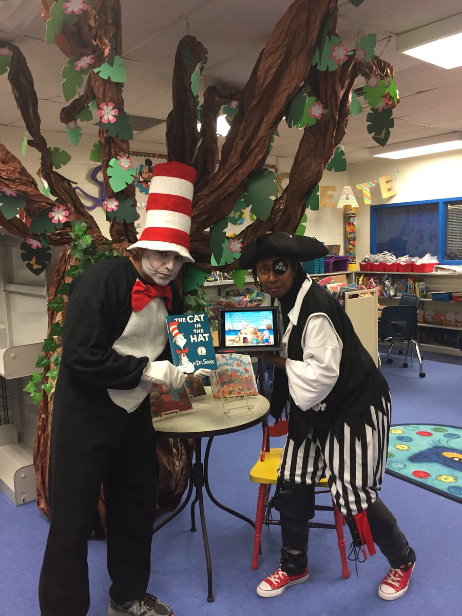 episdleelibrary's tweet photo. Kicking off RAD at Lee Elementary. Thank you readers! #iAmEPISD #episdlibaries #leelions https://t.co/9kFT8LU6Hm