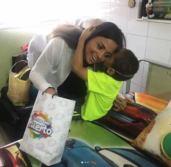 FSandramartinez's tweet photo. #FelizFinDeSemana  ❤️recuerden este próximo #25Nov #UnGranitoDeAmorPorLaVida estará en más de 15 puntos de todo el territorio del Mcpio Sotillo recibiendo tus donativos (Tapas,Ropa.Deposito Bancario. etc) https://t.co/BQHlGqVRdk