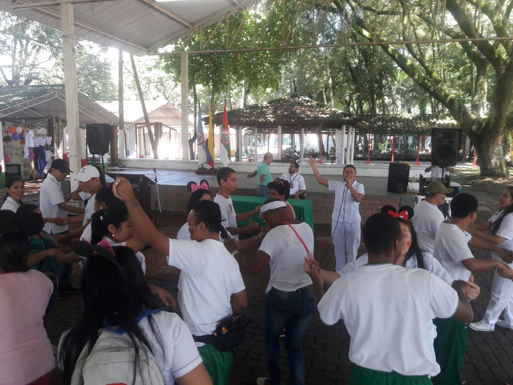 DORISPIZARROM1's tweet photo. #17Nov2017 Dra Doris Pizarro M #SecDesarrSocialYPartic de la @GobValle #FeriaSinLimites #TuluaValle #ProgramaDeDiscapacidad
"Emprendedores https://t.co/o7p3orrdyF