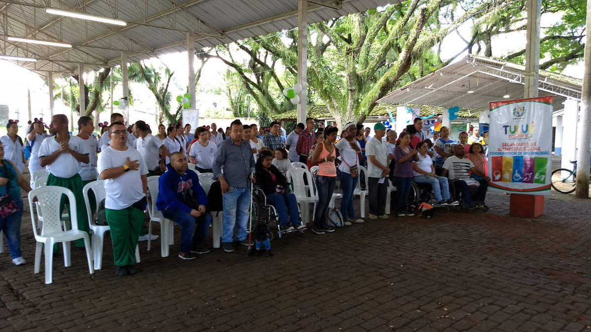 DORISPIZARROM1's tweet photo. #17Nov2017 Dra Doris Pizarro M #SecDesarrSocialYPartic de la @GobValle #FeriaSinLimites #TuluaValle #ProgramaDeDiscapacidad
"Emprendedores https://t.co/o7p3orrdyF