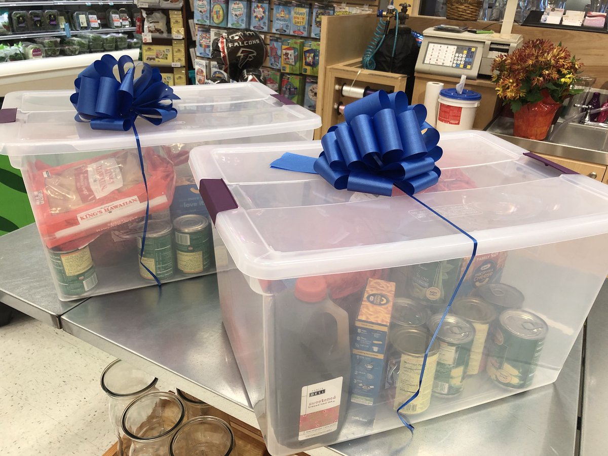 leadchurchatl's tweet photo. #FaithForwardChurch is a giving community! We gave away 2 turkey dinners today at our host location!
It’s not too late to bless this cause! Let’s give away some more next week! 🦃 🍅 🥔🌶 ☝🏾🙌🏾
https://t.co/nGrAOuh2Mx
Faith Forward Church - Givelify
Cash App $FForward https://t.co/tZGEHWYyjn