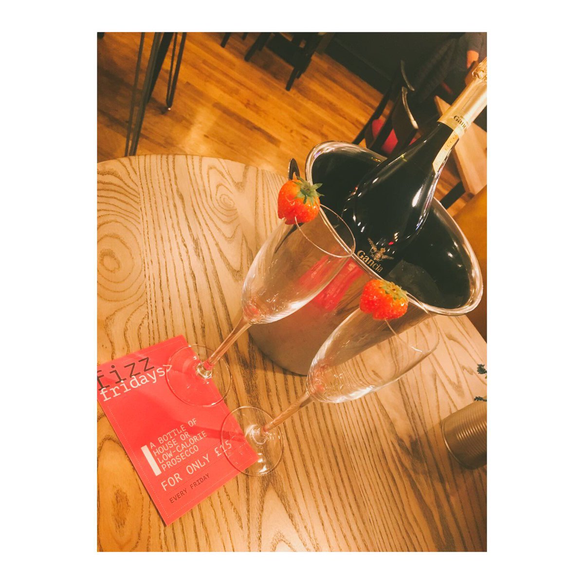 BlockGasketWey's tweet photo. It's Friday...... that only means one thing.... FIZZ FRIDAY 🎉 Get a bottle of bubbly for £15! #friday #prosecco #FridayFeeling https://t.co/usYFKQLJYQ