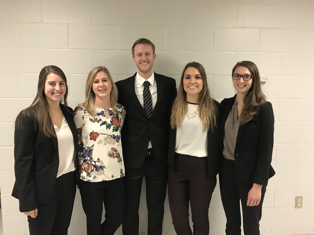 Thurnauer_PT's tweet photo. I’m so excited to say that I passed my doctoral defense!! 🎉👍🏻Thankful for these wonderful people for their support during this process!! Next up: clinicals, boards, &amp; graduation!! 🎓 https://t.co/bYtBzc5fMN