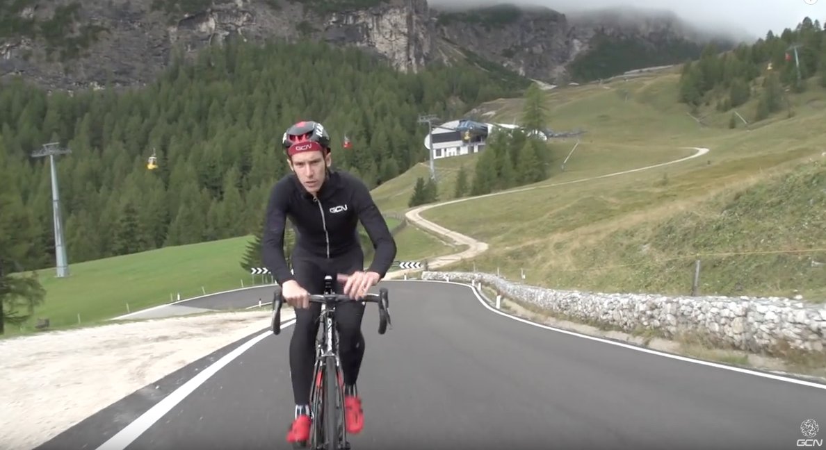 WinnerTubes's tweet image. With the cold weather now hitting us, here is @gcntweet s guide to keeping your hands &amp;amp; feet warm. goo.gl/ucDWvj 🚴🏽🚴🏼‍♀️ #WinnerTubes #Winner #Win #Cycling