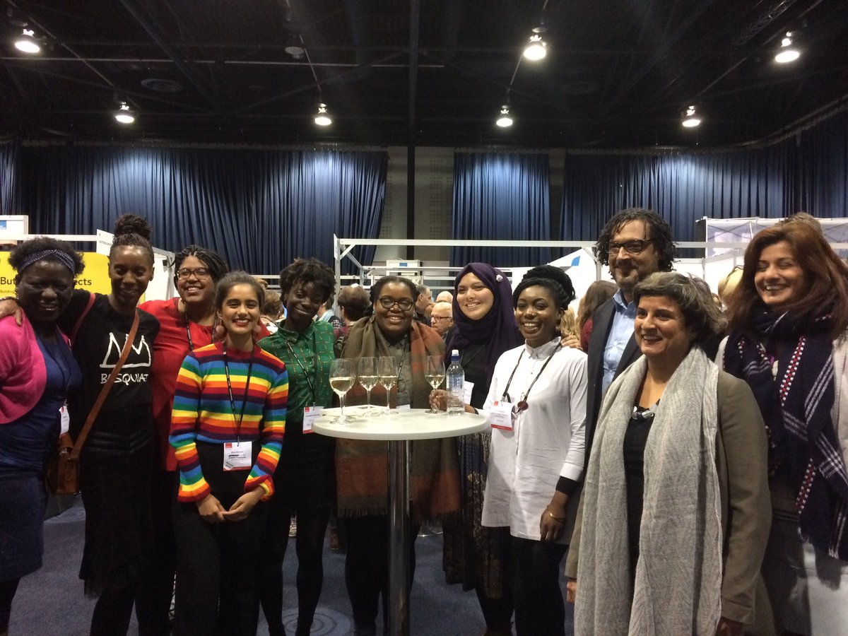HalimaTweets's tweet photo. Pleased to meet David Olosuga before he delivers his keynote at #Museum2017 @MuseumDetox #Festivalofchange #fangirling 😌💫 https://t.co/6G2gfQRXUk