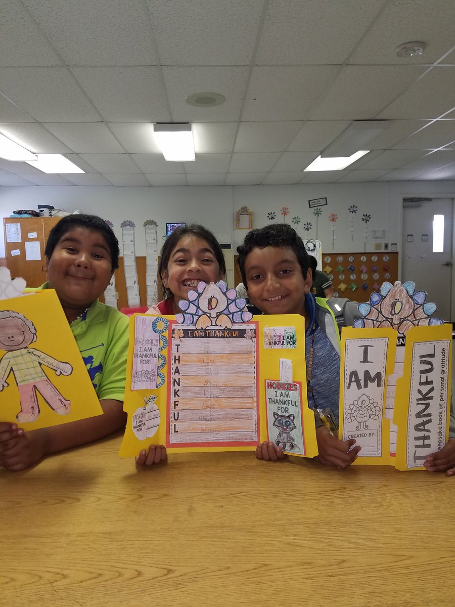 MartinezNSE's tweet photo. I am thankful.....lapbook! We are very thankful! #november17nse https://t.co/3LCJ1yqw9A