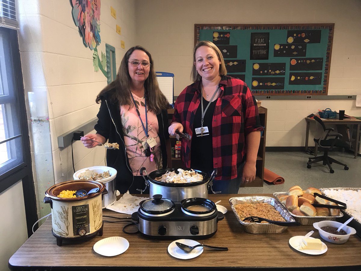 KarenHessLCSWC's tweet photo. #MoMSlearningforlifeGivesThanks 
#StaffStudentLuncheon https://t.co/NT0IlHSwIJ