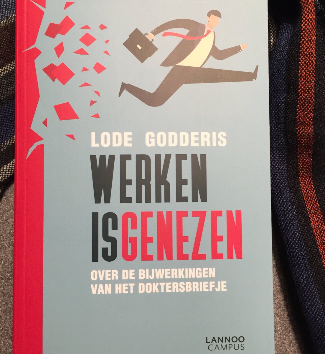 FilipVandeMaele's tweet photo. Lectuur voor dit weekeind. Over werken, ziek zijn en re-integratie. Van collega @lode_godderis #Idewe #Preventiewerkt https://t.co/2FywxrYhWo