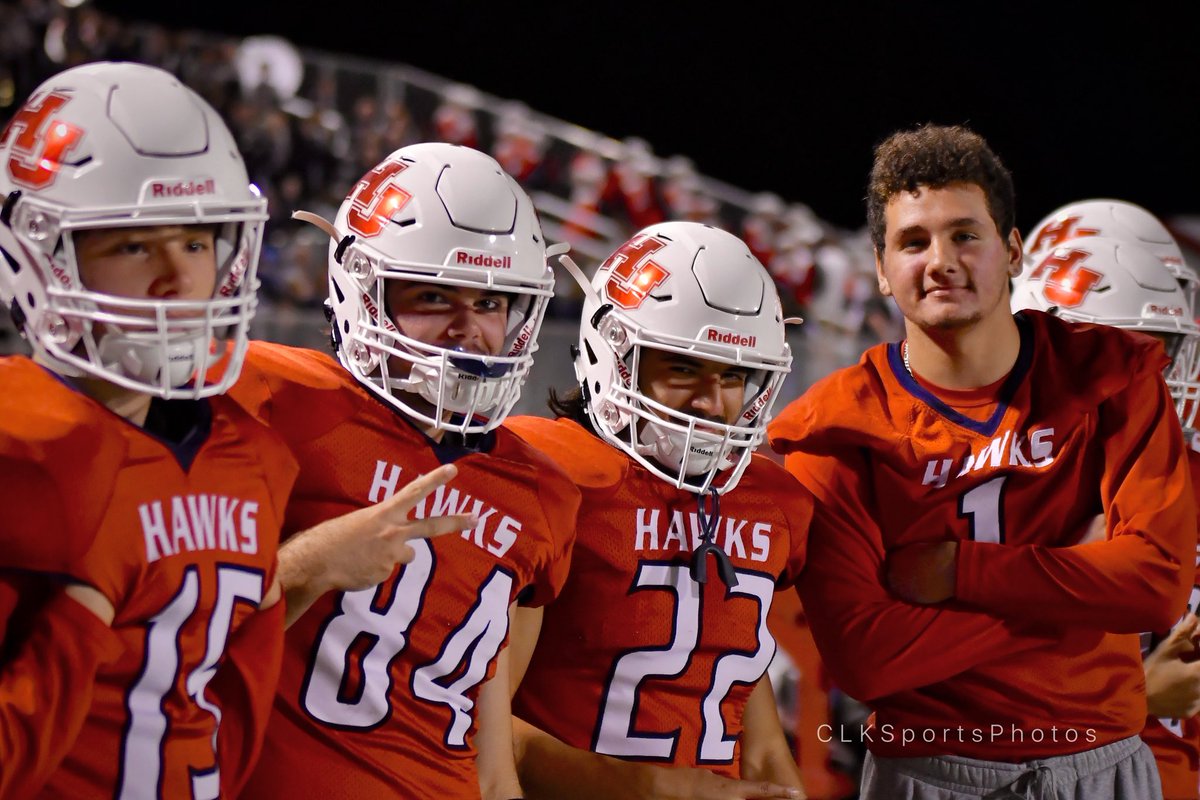 clksportspics's tweet photo. Proud of all the adversities these guys have battled thru this year.  Five out of these seven had water in their homes and the other 2 were housing teammates and helping them tear out their homes. #HJStrong #classof2018 https://t.co/mWS1Eiypc2